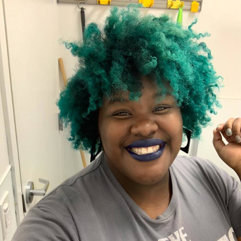 Meet your Posher, Chloe